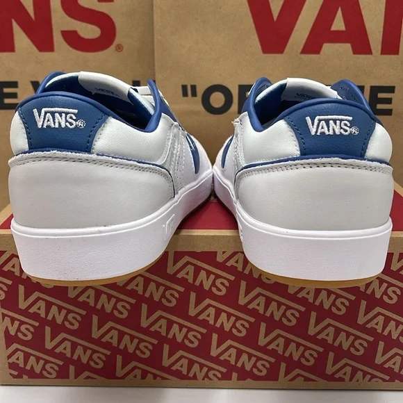 Vans Men’s Lowland Cc Jmp R
Court Navy/White
VN0007P2NAV
Sneakers - Picture 13 of 16